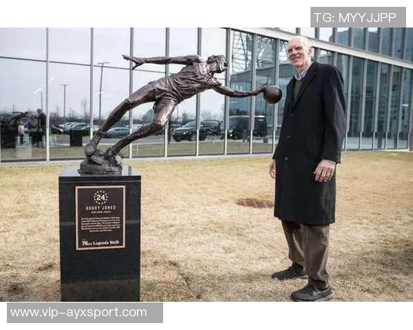 弹指二十载风云变幻卡森退役与2005年伊斯坦布尔之夜球员的告别之路