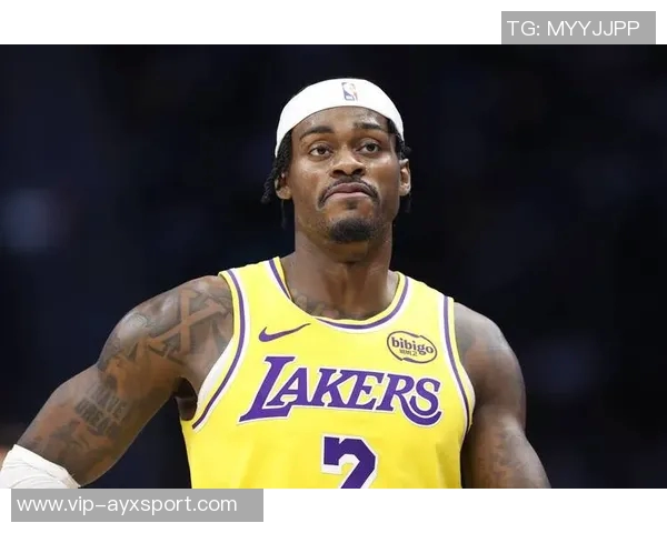 湖人训练营亮点频现替补阵容超越主力范德比尔特健康回归助力球队