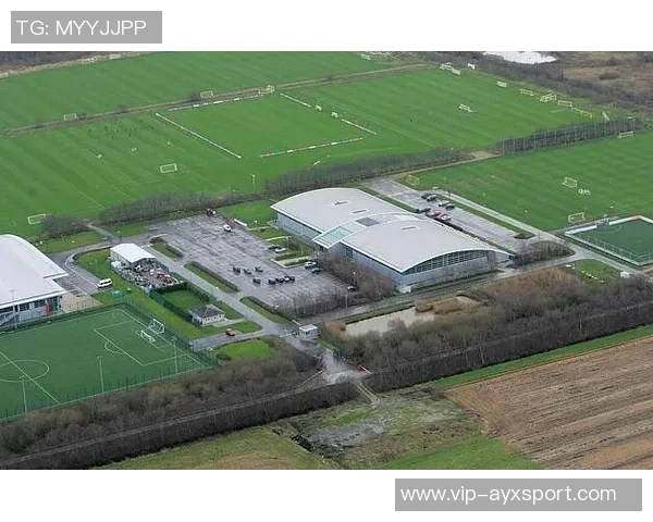 曼联宣布卡灵顿训练基地开放参观套票售价为100英镑