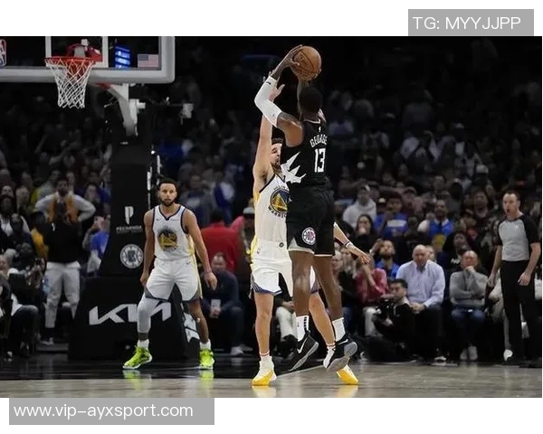 稳扎稳打的表现保罗乔治半场贡献8分5板正负值6展现稳定状态 稳扎稳打的表现保罗乔治半场贡献8分5板正负值6展现稳定状态