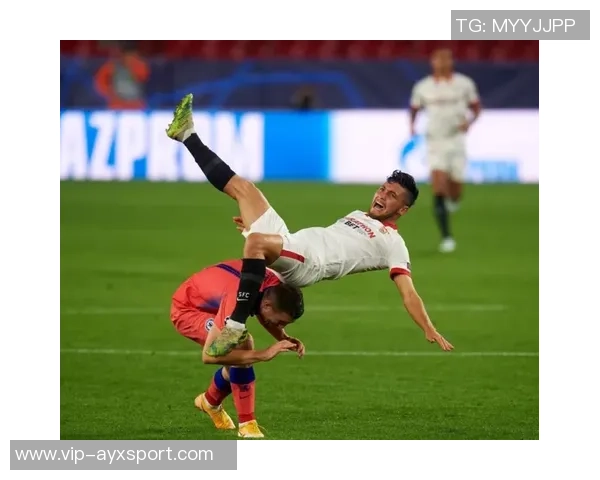 贾府后卫板仓滉震惊于欧冠前一天被通知踢后腰位置