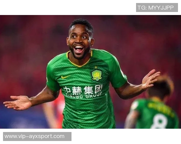 国安外援古加今晨告别北京球迷与工作人员送行情深意切