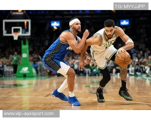 美职篮新赛季东部展望：绿军重建之路与三强争霸的激烈对决