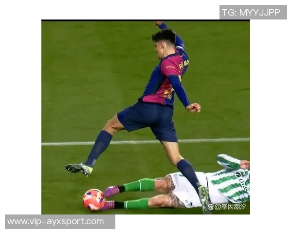 拉菲尼亚缺席训练无缘国家德比巴萨即将发布伤情公告