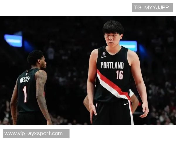 杨瀚森连续三场未能上场比赛仍在替补席上等待机会 杨瀚森连续三场未能上场比赛仍在替补席上等待机会