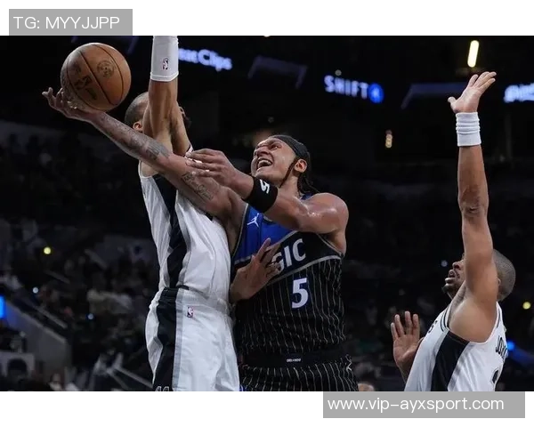 文班在下半场遭遇严防与犯规困扰仍拼出22分8板4助2帽展现实力 文班在下半场遭遇严防与犯规困扰仍拼出22分8板4助2帽展现实力